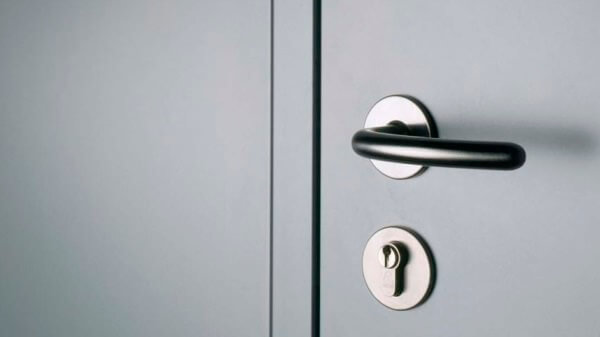 Вскрытие металлических дверей в Челябинске